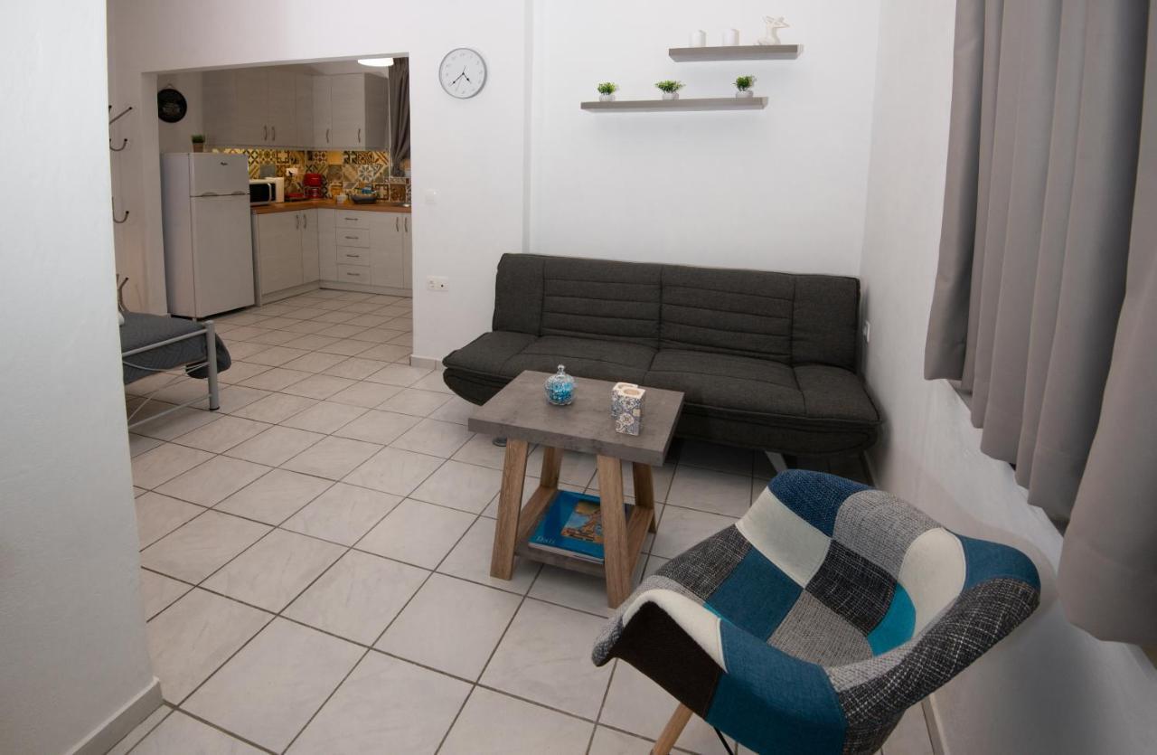 Salty Alley Seaside Apartment Ретимно Экстерьер фото