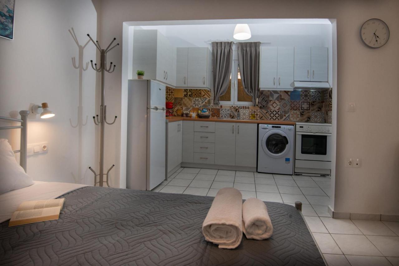 Salty Alley Seaside Apartment Ретимно Экстерьер фото