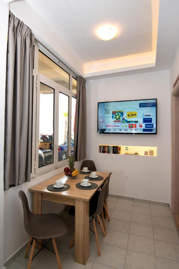 Salty Alley Seaside Apartment Ретимно Экстерьер фото